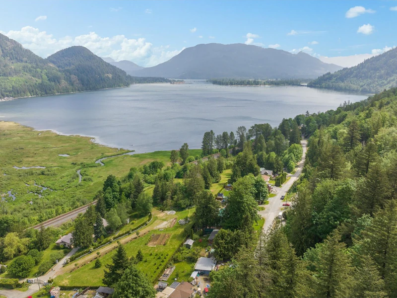 44251 Bayview Road, Mission BC V0M 1N0