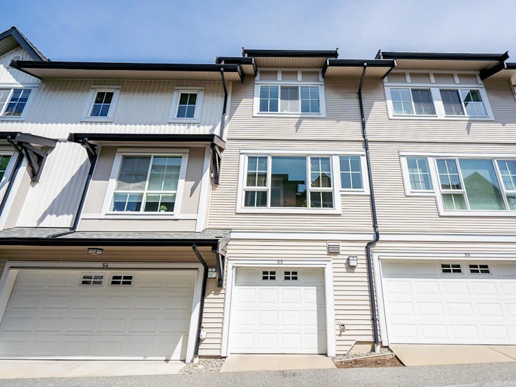55-2450 161a, Surrey, BC, V3Z 8K4