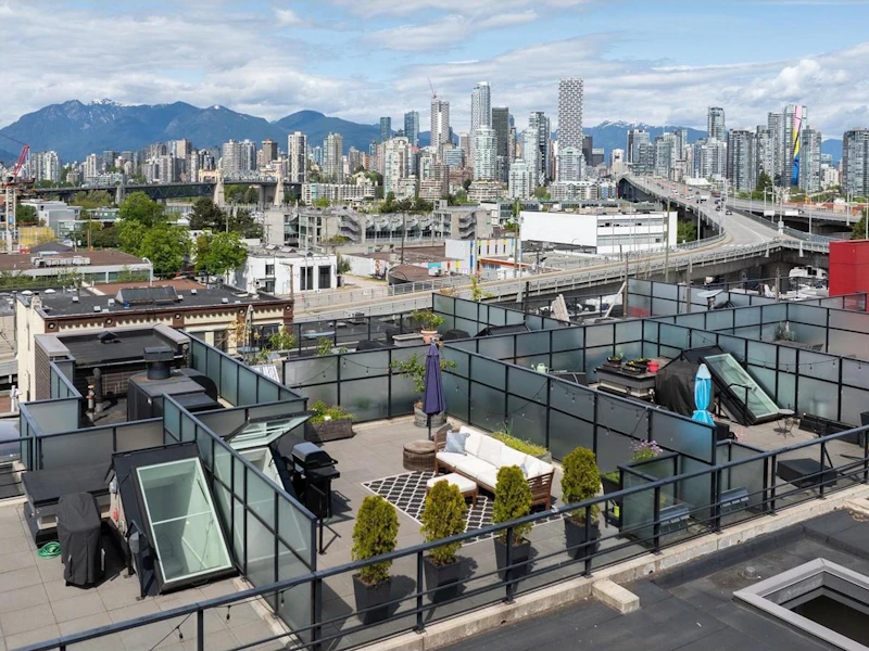 408 - 1628 W 4th Avenue, Vancouver BC V6J 1L9
