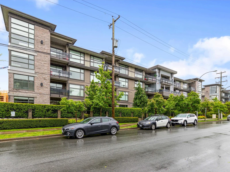 204 - 15336 17a Avenue, Surrey BC V4A 1V3