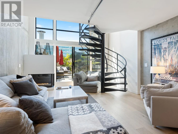 305-428 West 8th Avenue, Vancouver, BC, V5Y 1N9