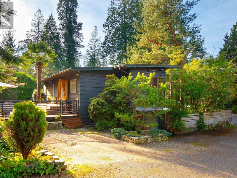 5744 Telegraph Trail, West Vancouver BC V7W 1R2
