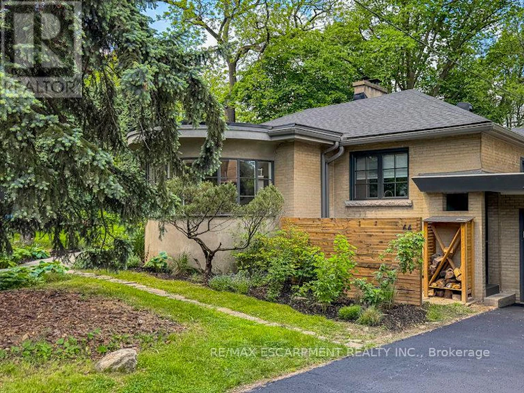 64 Undermount Avenue, Hamilton, ON, L8P 3Z6