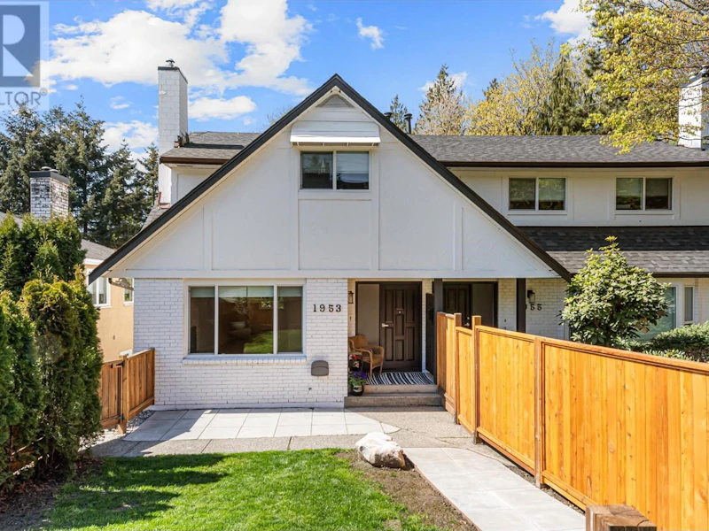 1953 Chesterfield Avenue, North Vancouver BC V7M 2P4