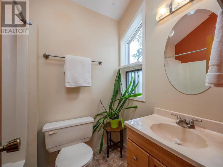 3815 Forsyth Drive, Penticton, BC, V2A 8Z2 - 28