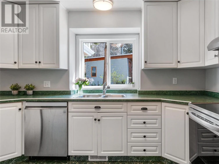 3480 7th Street, Naramata, BC, V0H 1N0 - 11