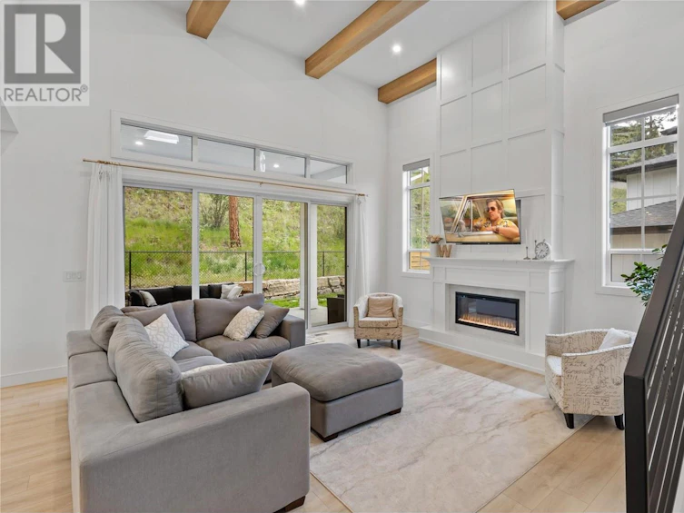 201 Summer Wood Drive, Kelowna, BC, V1V 0C9 - 16