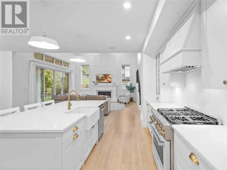 201 Summer Wood Drive, Kelowna, BC, V1V 0C9 - 22
