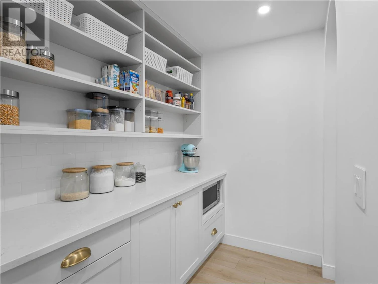 201 Summer Wood Drive, Kelowna, BC, V1V 0C9 - 30