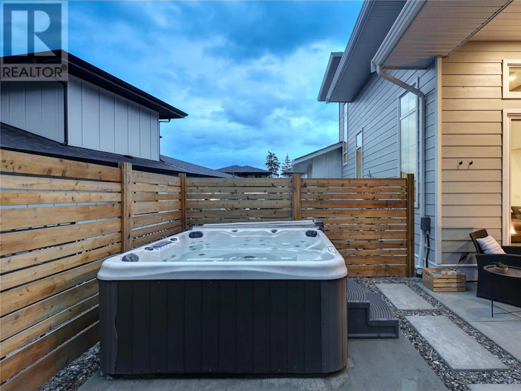 201 Summer Wood Drive, Kelowna, BC, V1V 0C9 - 35