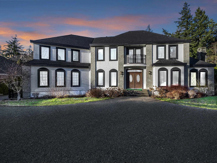 13371 21a Avenue, Surrey, BC, V4A 9N1