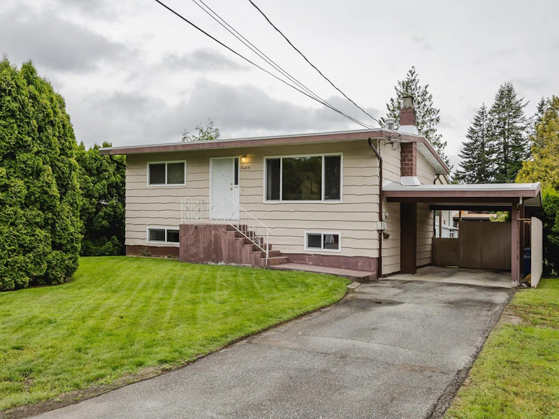 34519 Kent Avenue, Abbotsford BC V2S 2W7