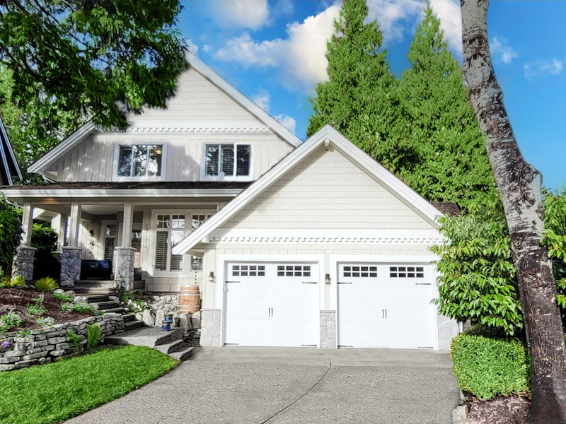 13133 19a Avenue, Surrey BC V4A 9M9