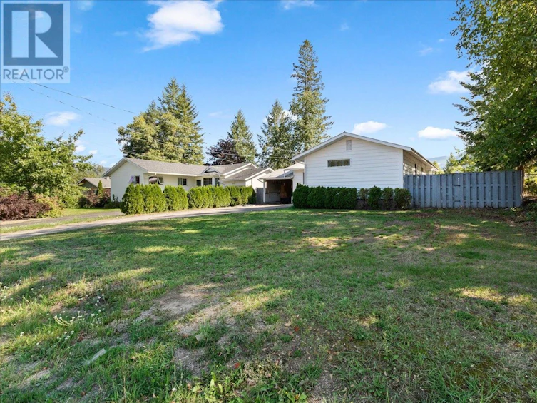 334 Robson Street Street, Clearwater, BC, V0E 1N1 - 2