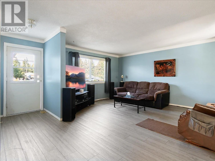 334 Robson Street Street, Clearwater, BC, V0E 1N1 - 4
