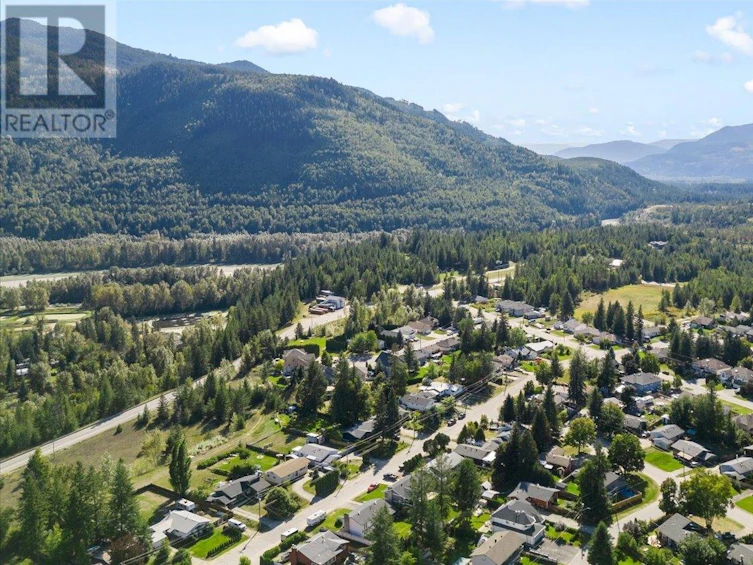 334 Robson Street Street, Clearwater, BC, V0E 1N1 - 52