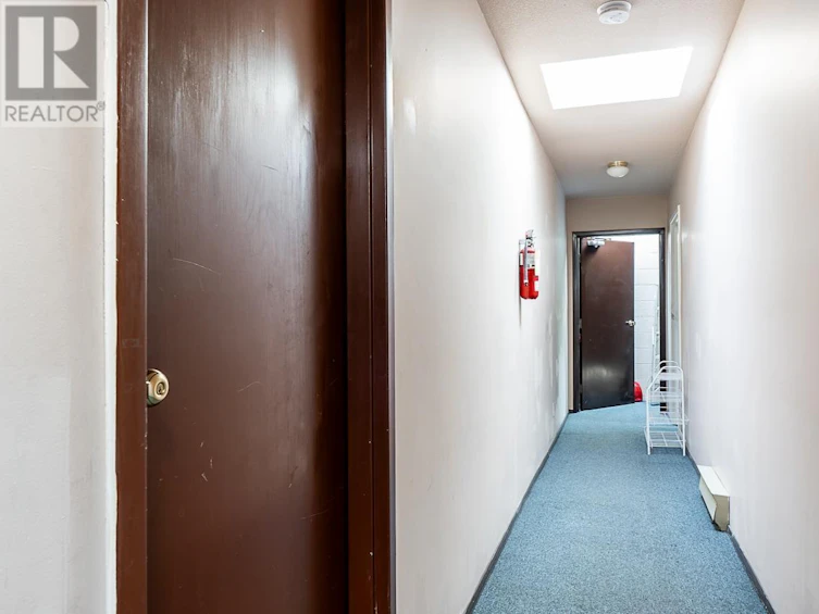 3725 Renfrew Street, Vancouver, BC, V5M 3L7 - 16