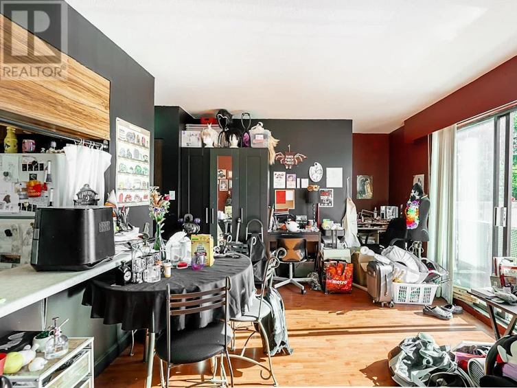 3725 Renfrew Street, Vancouver, BC, V5M 3L7 - 18