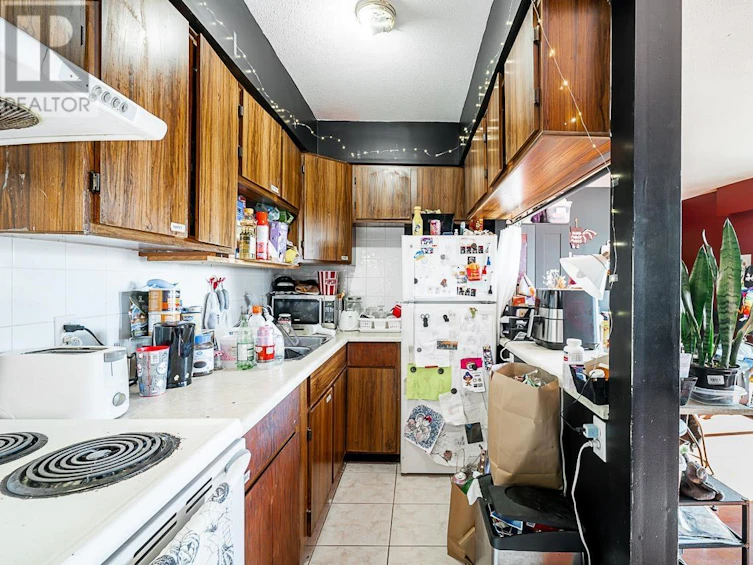 3725 Renfrew Street, Vancouver, BC, V5M 3L7 - 20