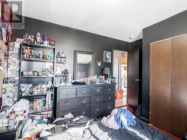 3725 Renfrew Street, Vancouver, BC, V5M 3L7 - 23