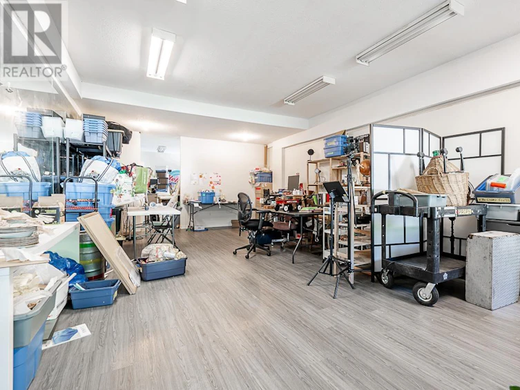 3725 Renfrew Street, Vancouver, BC, V5M 3L7 - 28