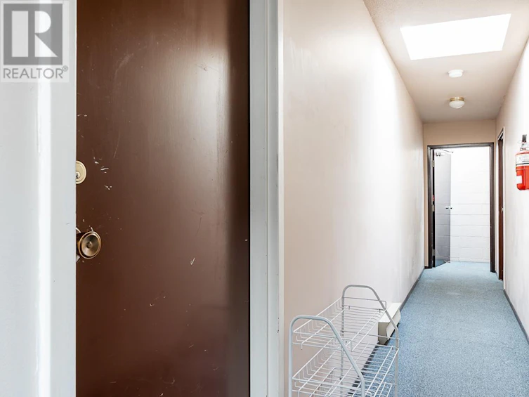 3725 Renfrew Street, Vancouver, BC, V5M 3L7 - 3