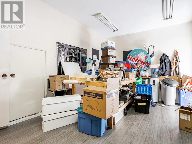 3725 Renfrew Street, Vancouver, BC, V5M 3L7 - 30