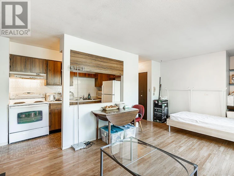 3725 Renfrew Street, Vancouver, BC, V5M 3L7 - 6