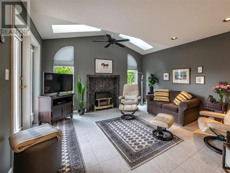 463 Eastside Avenue, Oliver, BC, V0H 1T4 - 8