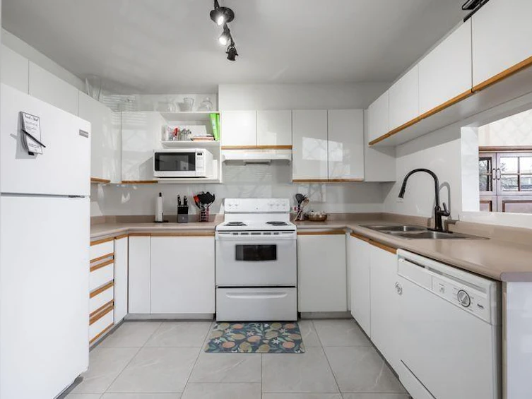 107-27358 32, Langley, BC, V4W 3M5 - 3