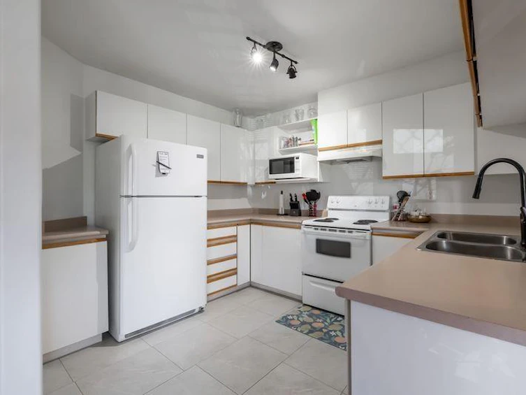 107-27358 32, Langley, BC, V4W 3M5 - 4