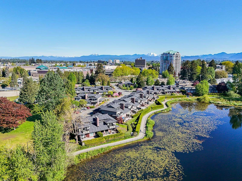 8 - 33000 Mill Lake Road, Abbotsford BC V2S 2A3