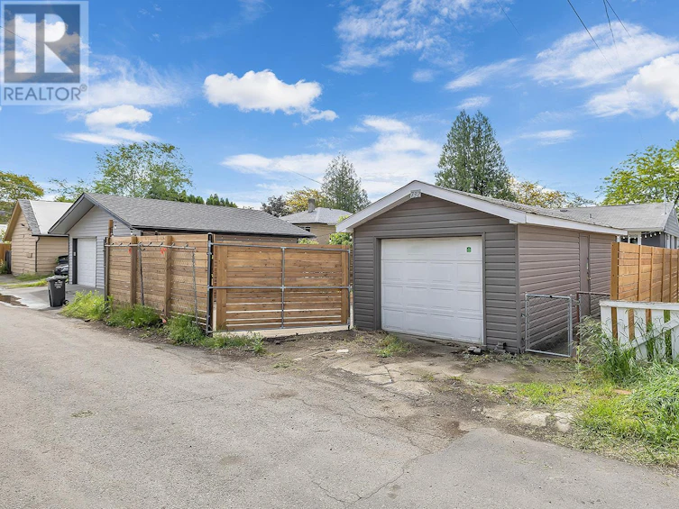 732 Coronation Avenue, Kelowna, BC, V1Y 7A3 - 55