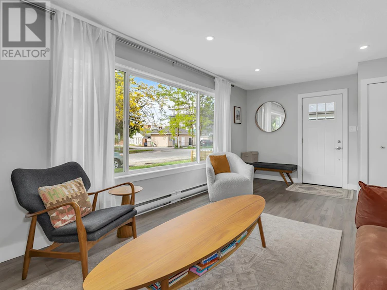 732 Coronation Avenue, Kelowna, BC, V1Y 7A3 - 11