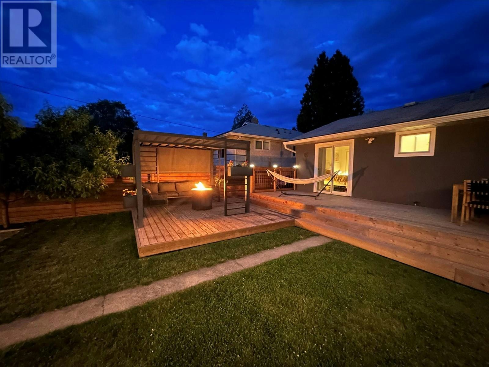 732 Coronation Avenue, Kelowna, BC, V1Y 7A3 - 37