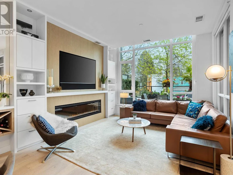 2763 Mountain Highway, North Vancouver BC
