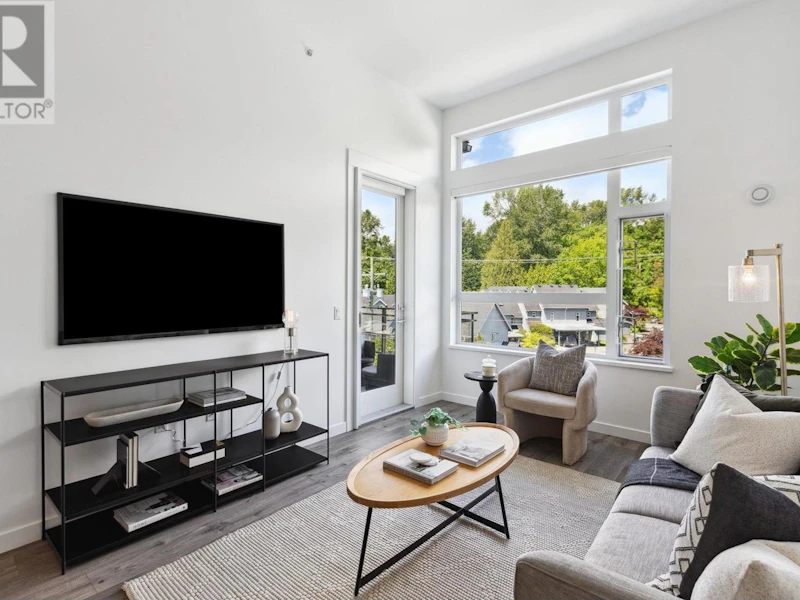 310 - 715 W 15th Street, North Vancouver BC