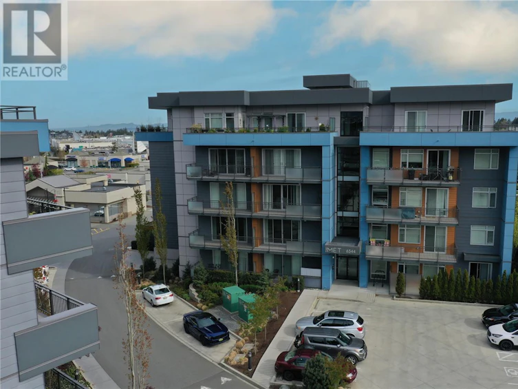 207-6544 Metral Drive, Nanaimo, BC, V9T 2L8