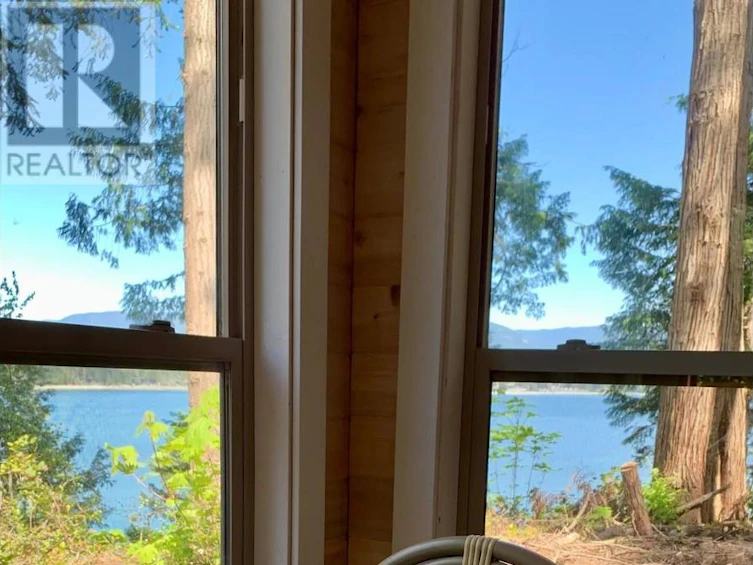 18 Trail Island, Sechelt, BC - 14