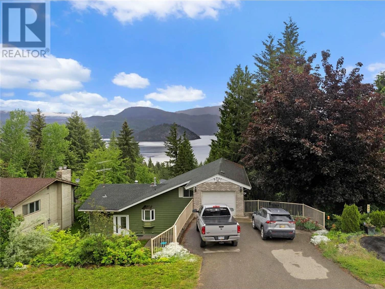2267 Lakeview Drive, Blind Bay, BC, V0E 2W2