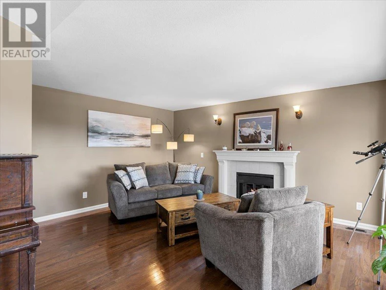1294 Ricard Place, Port Coquitlam, BC, V3C 5H3 - 3