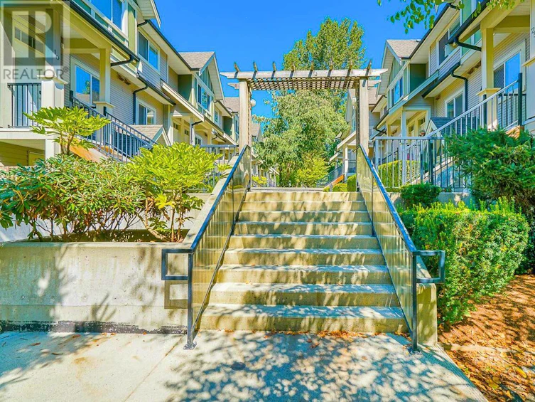 5-6888 Rumble Street, Burnaby, BC, V5E 1A8 - 2