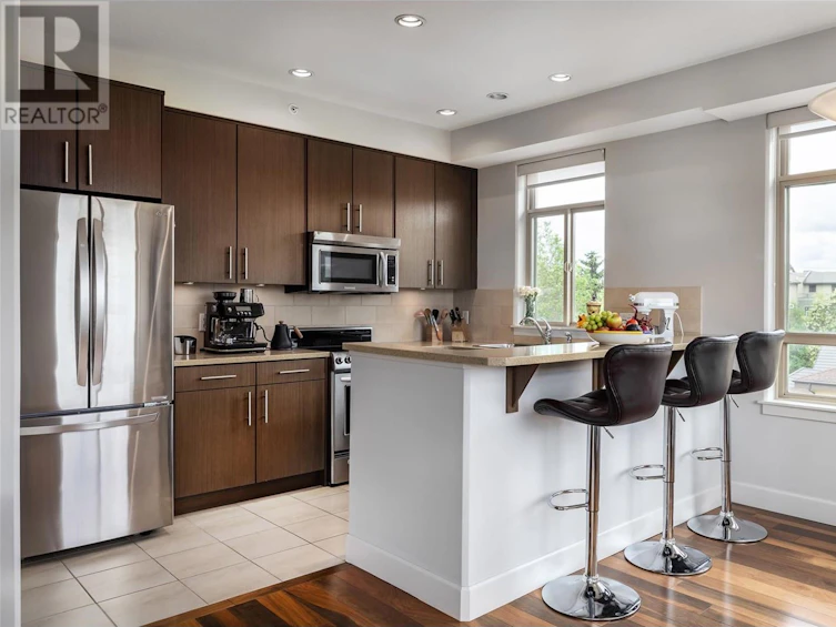 306-457 West Avenue, Kelowna, BC, V1Y 4Z3 - 10