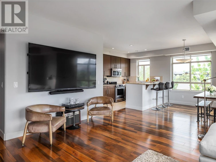 306-457 West Avenue, Kelowna, BC, V1Y 4Z3 - 6
