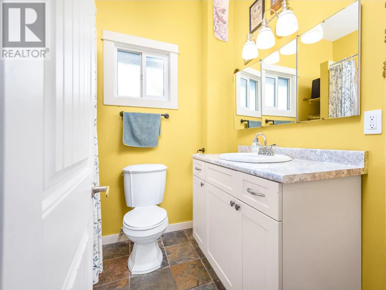 2501 35 Avenue, Vernon, BC, V1T 2S6 - 14