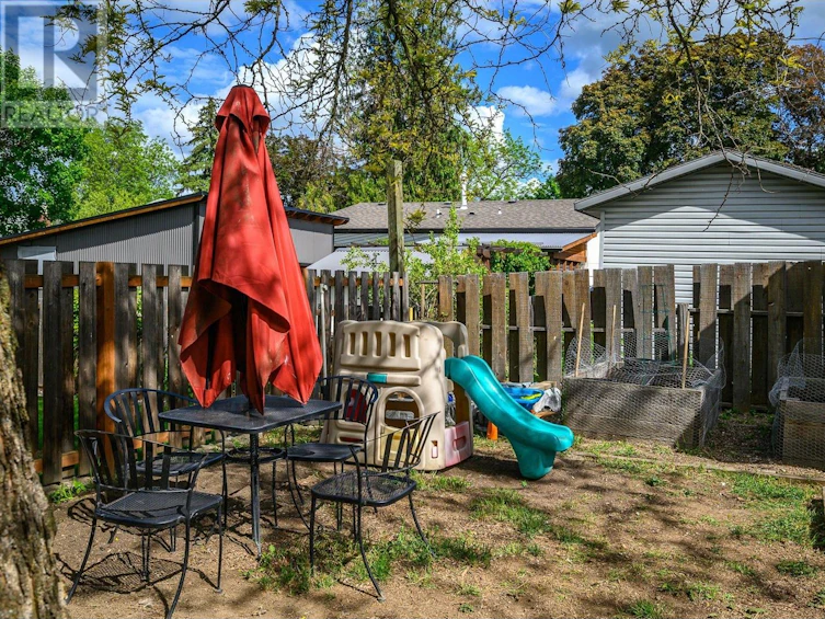 2501 35 Avenue, Vernon, BC, V1T 2S6 - 26