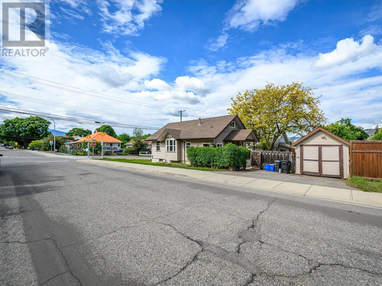 2501 35 Avenue, Vernon, BC, V1T 2S6 - 33
