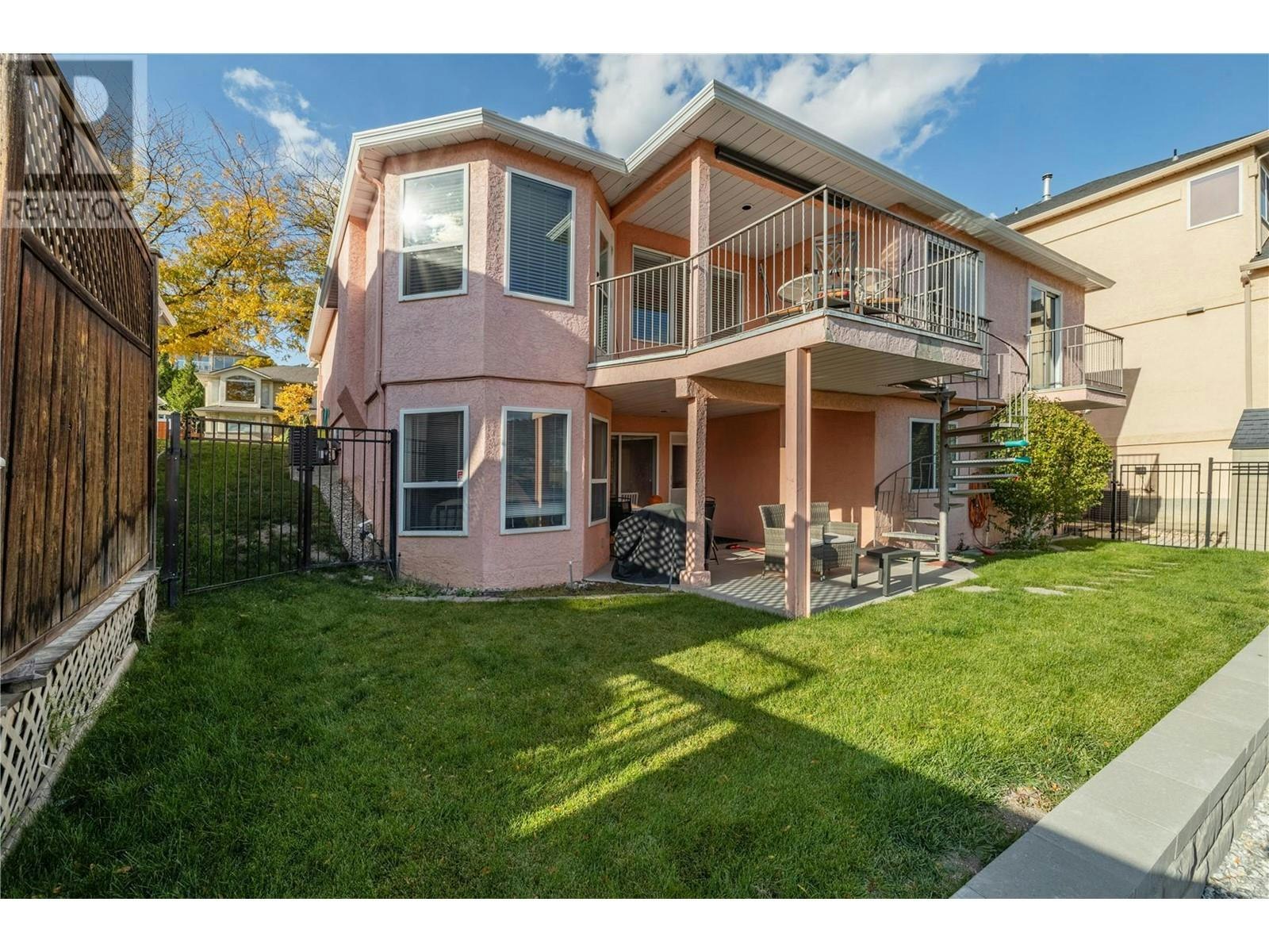 573 North Spruceview Place, Kelowna, BC, V1V 1S7 - 3