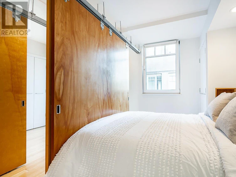 401-1072 Hamilton Street, Vancouver, BC, V6B 2R9 - 13