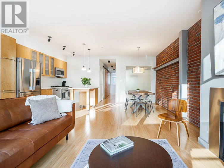 401-1072 Hamilton Street, Vancouver, BC, V6B 2R9 - 3